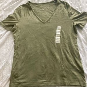 Universal Thread V Neck